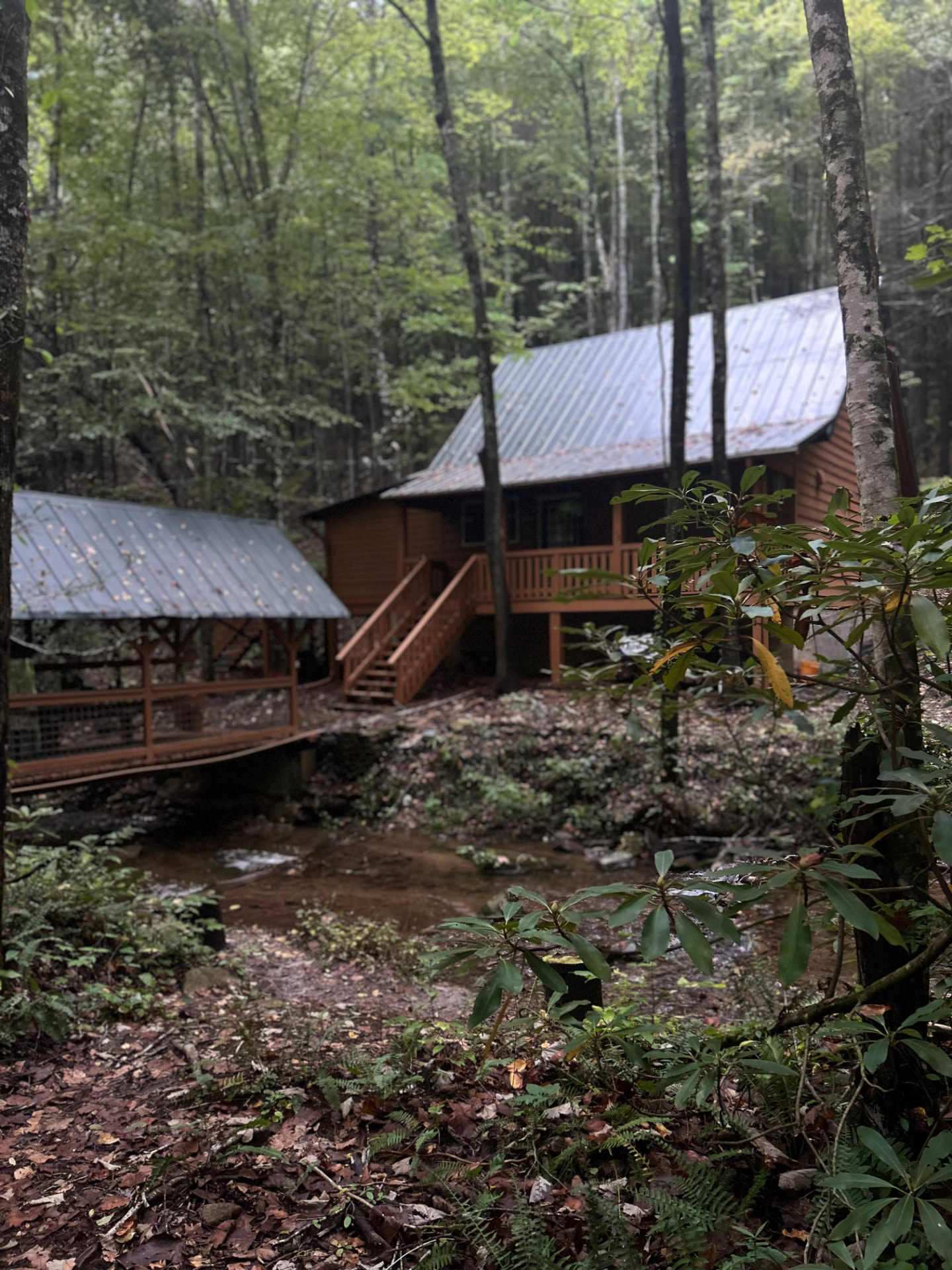 A cabin beside Holly Creek near the Cohutta Wilderness